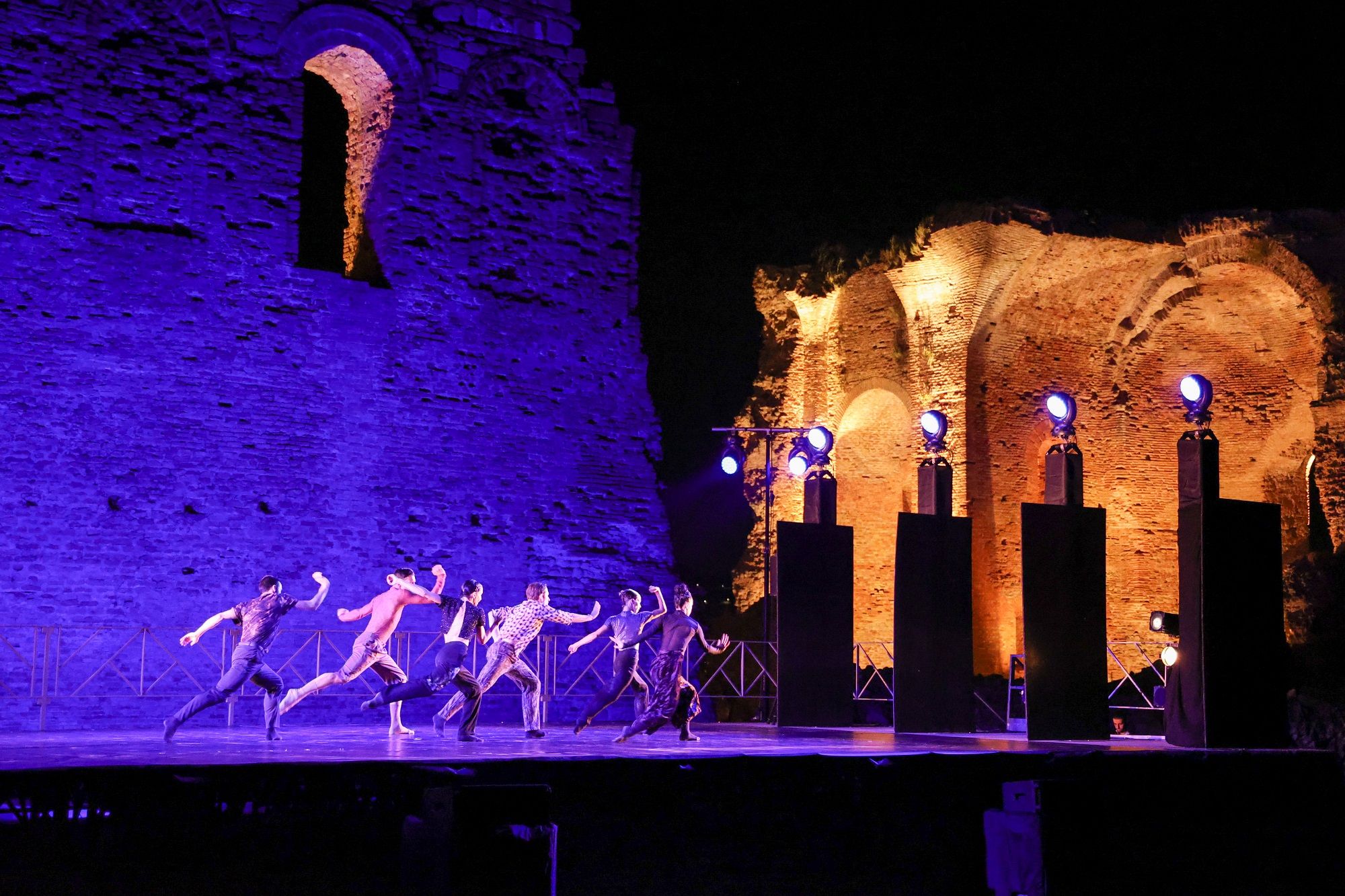 Armonie d’Arte Festival, Aterballetto incantano Scolacium