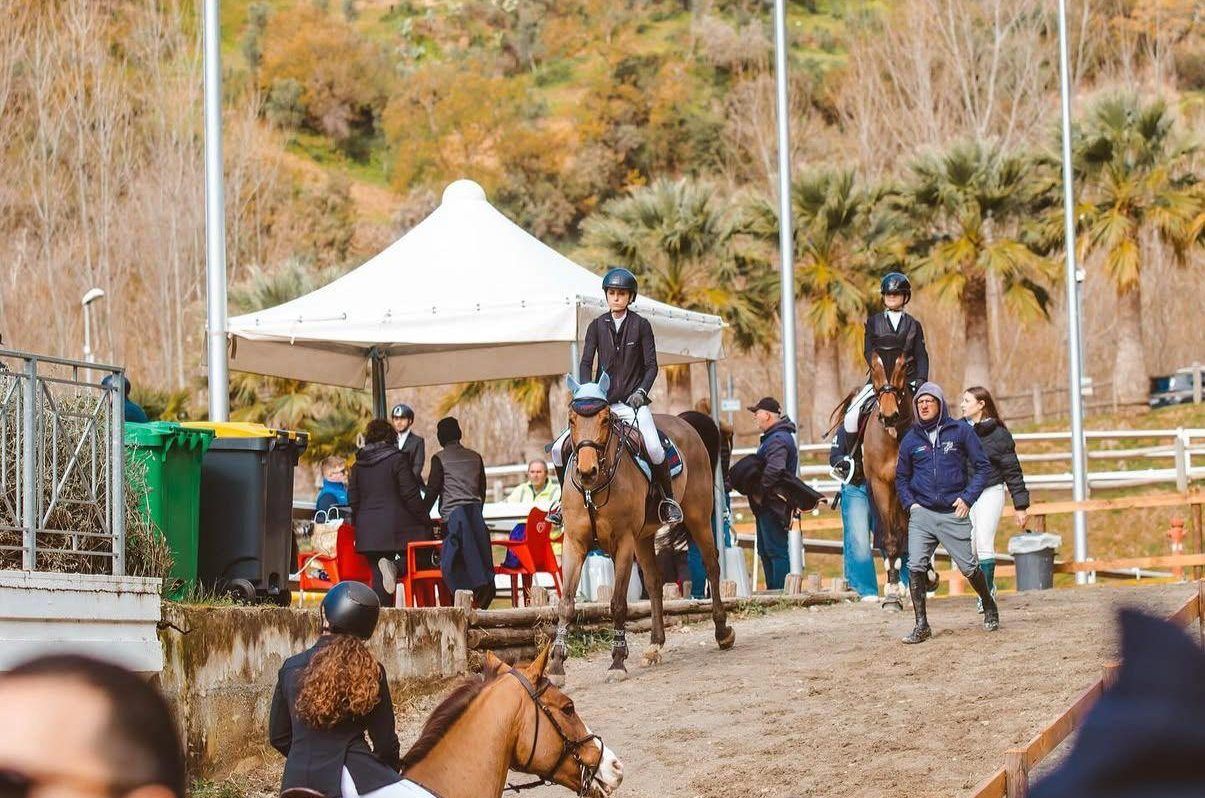 Sport e spettacolo alla Valle dei Mulini: a Catanzaro l’equitazione incontra l’arte e la musica