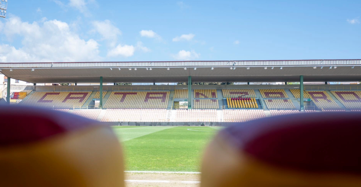 Daspo di 8 anni a un tifoso del Catanzaro: aveva inveito contro i sostenitori del Bari