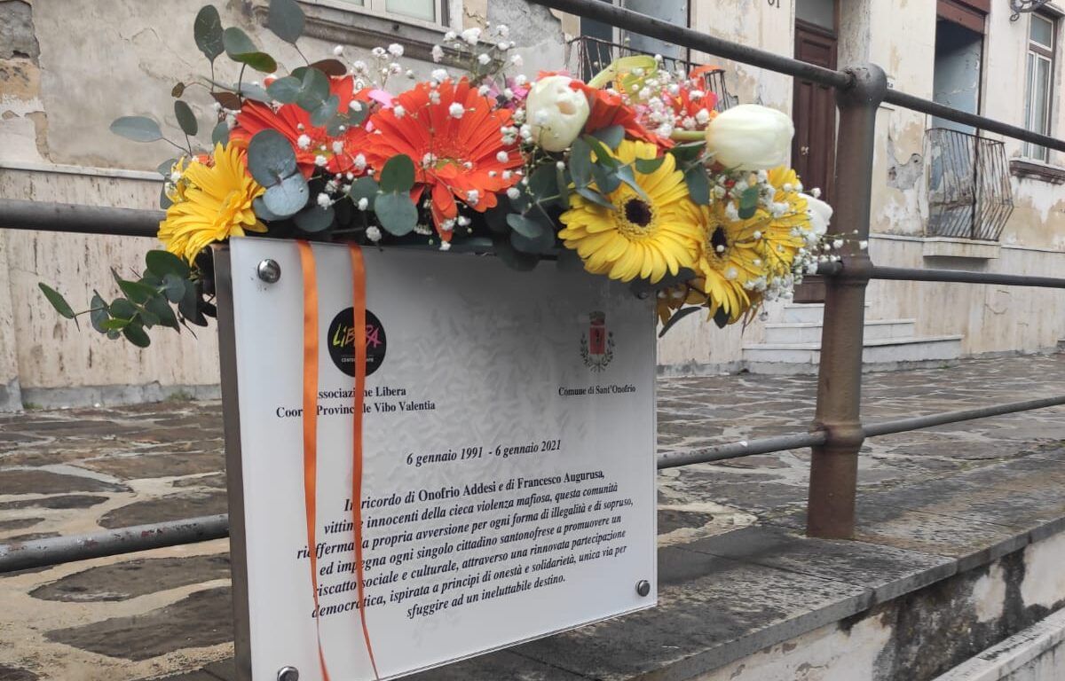 Sant’Onofrio ricorda le due vittime di ‘ndrangheta, Addesi e Augurusa. «Mio padre era un uomo buono» – VIDEO