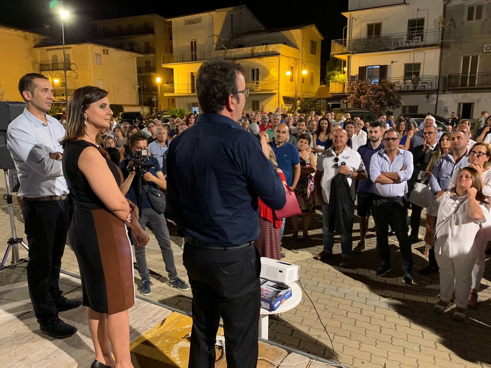 Inaugurato a Fuscaldo il primo punto d'incontro per "Mario Occhiuto presidente"