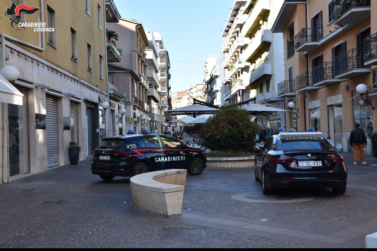 Furto di veicoli ed estorsioni, eseguite tre misure cautelari a Cosenza