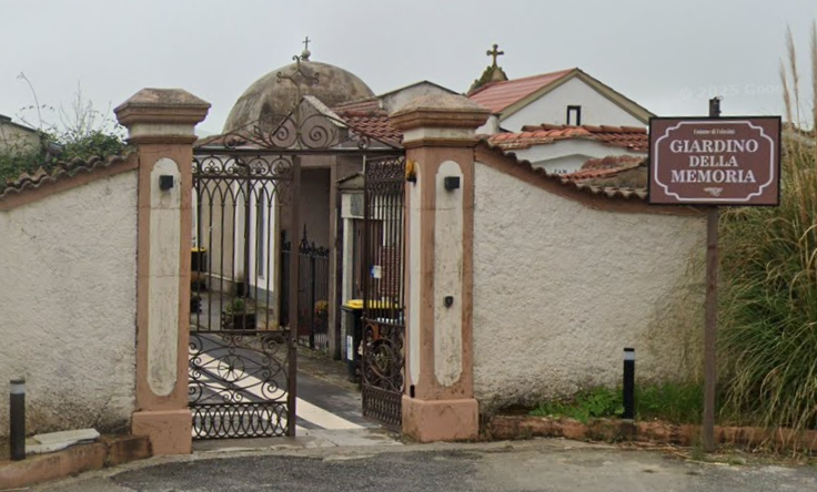 Colosimi, oh che bell’evento al cimitero (e altre amenità funebri)