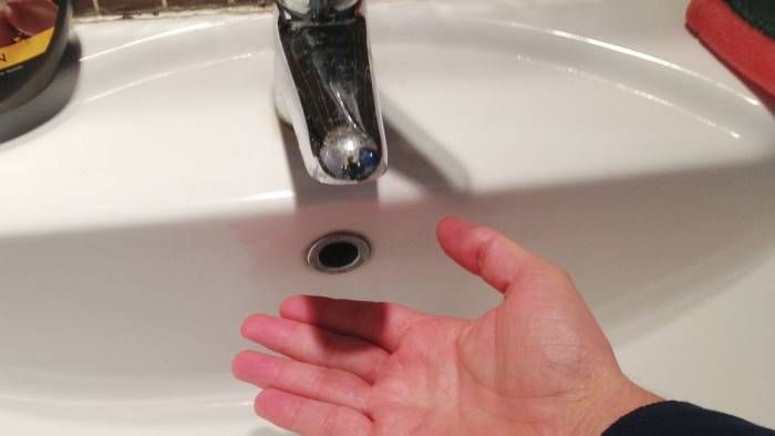 Crotone, arriva il caldo torrido e manca l’acqua. Disagi a Papanice