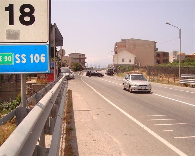Palizzi, pedone muore in un incidente sulla 106