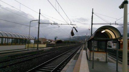 Treni, sfiorata la tragedia sulla linea Paola-Sapri