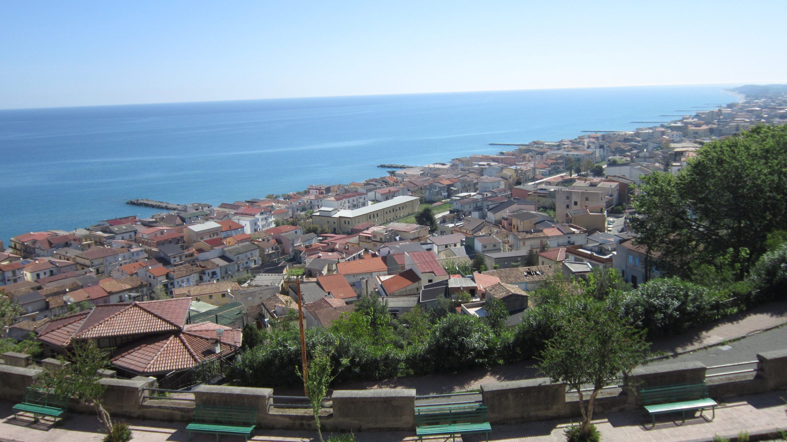 Fino a 5mila euro per chi si trasferisce a Cariati: il tentativo per arginare lo spopolamento del borgo