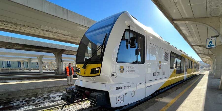 Trasporto pubblico, Ferrovie della Calabria Srl disdice i contratti di secondo livello per mancanza di risorse