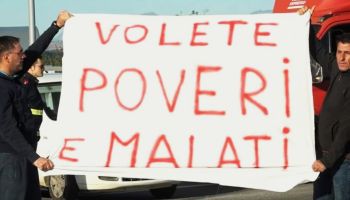 Caro carburanti, agricoltori e (anche) pescatori in protesta in Calabria: «Il costo del gasolio è triplicato»