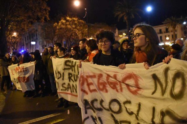 Reggio in piazza contro il leader della Lega