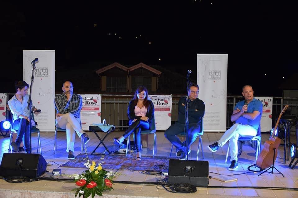 A Rose serata speciale con il libro (d’asporto) sulla pandemia