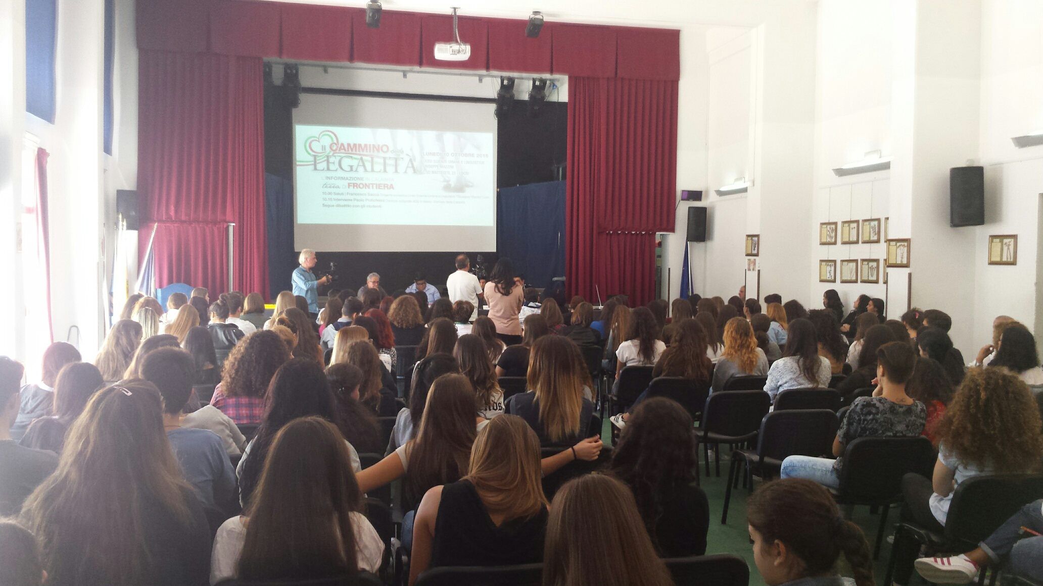 Al liceo di Locri incontro sull’informazione “di frontiera”