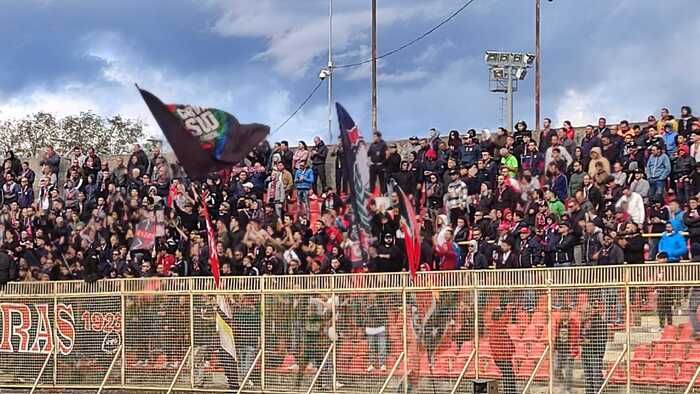 Poliziotto ferito durante la partita Catanzaro-Crotone, arrestato l’aggressore