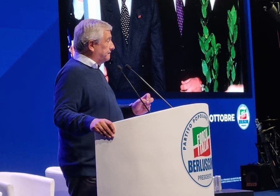 Ponte sullo Stretto, Tajani rilancia da Tropea: «È nel piano di sviluppo infrastrutturale»