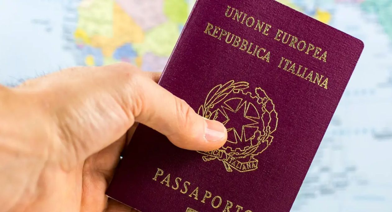 Catanzaro, la Questura velocizza i tempi di rilascio del passaporto
