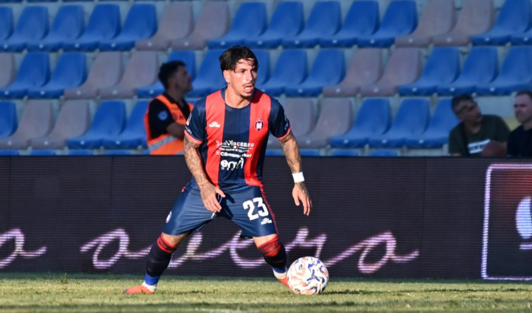 Crotone, Groppelli fermato per una giornata. Due turni al vice allenatore del Cosenza
