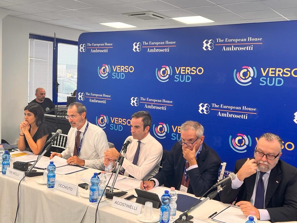 Porto di Gioia, Agostinelli: «Traffici merci in aumento del 218,8%»