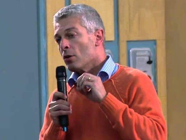 Pizzarotti fuori dal M5S. Morra e Carbone litigano