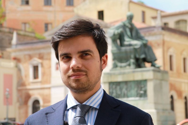 Cosenza, l’installazione degli spartitraffico non convince Morcavallo. «Chiederò se sono a norma»