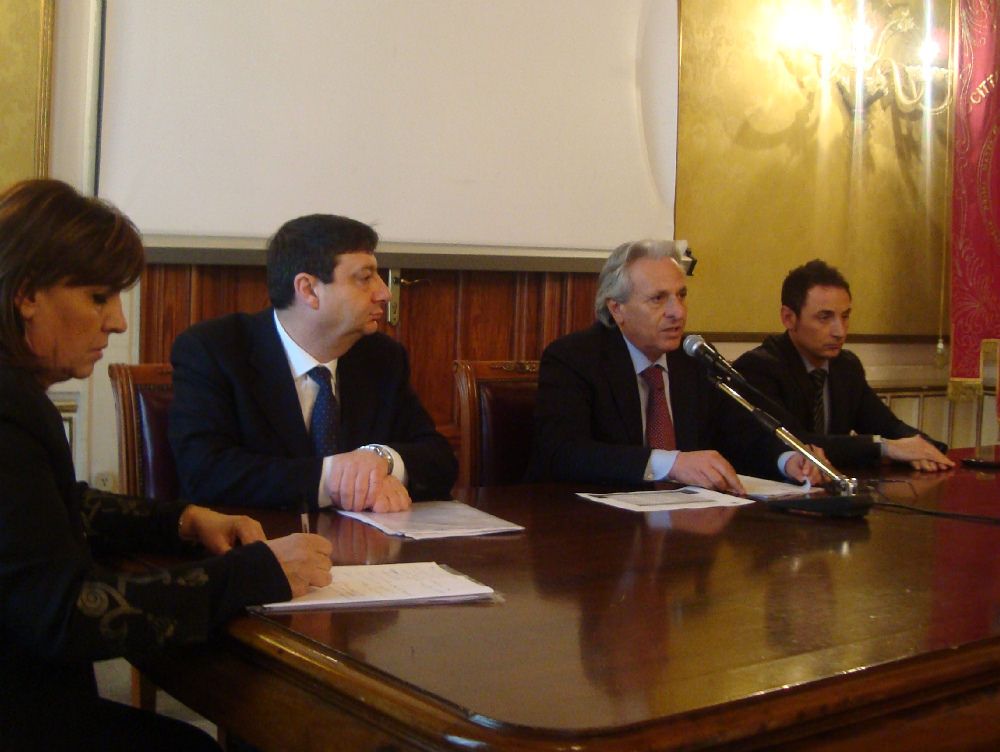 Arena: «In pareggio il bilancio 2011 di Reggio»