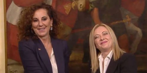 meloni-ferro-giuramento-ferro-