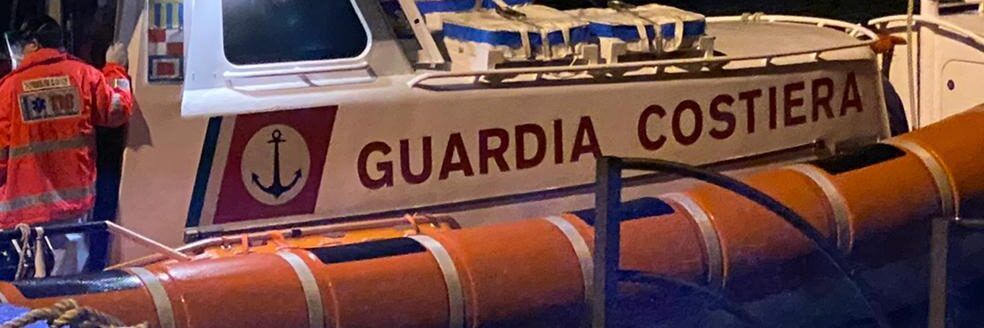 Naufragio di migranti, sei morti e una quarantina di dispersi