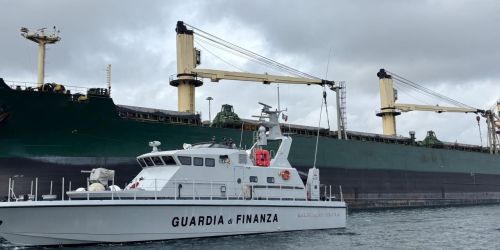 Brindisi, nave russa sotto sequestro