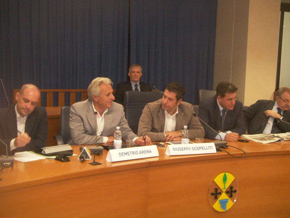 Scopelliti si difende: «Nessuno ha comprato i voti per me»