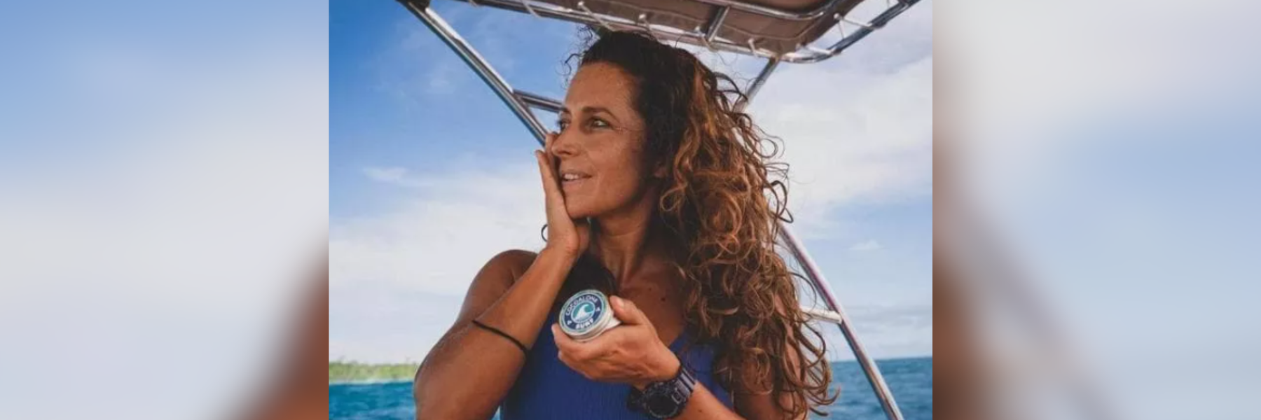 Surfista italiana morta in Indonesia: trafitta da un pesce spada