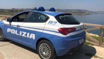 Cittadino marocchino irregolare e con precedenti gravi nel Crotonese: scatta il rimpatrio