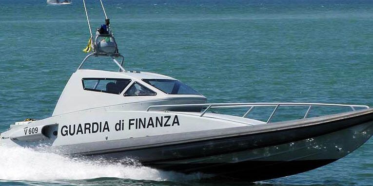 Nuovo sbarco a Roccella Jonica: soccorsi 70 migranti di nazionalità mediorientale