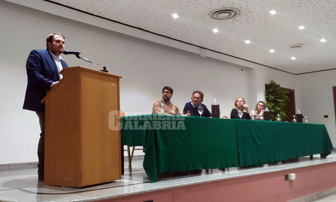 Elezioni a Rende, Pecoraro invoca il campo largo ma manda un messaggio a Principe: «Anche Mitterrand si fece da parte»