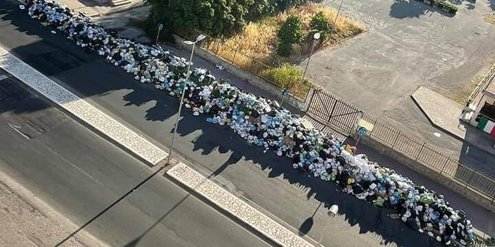 Crotone, i rilievi della prefettura e la rettifica del Comune. «Ma l’ordinanza non ha cessato la sua efficacia»