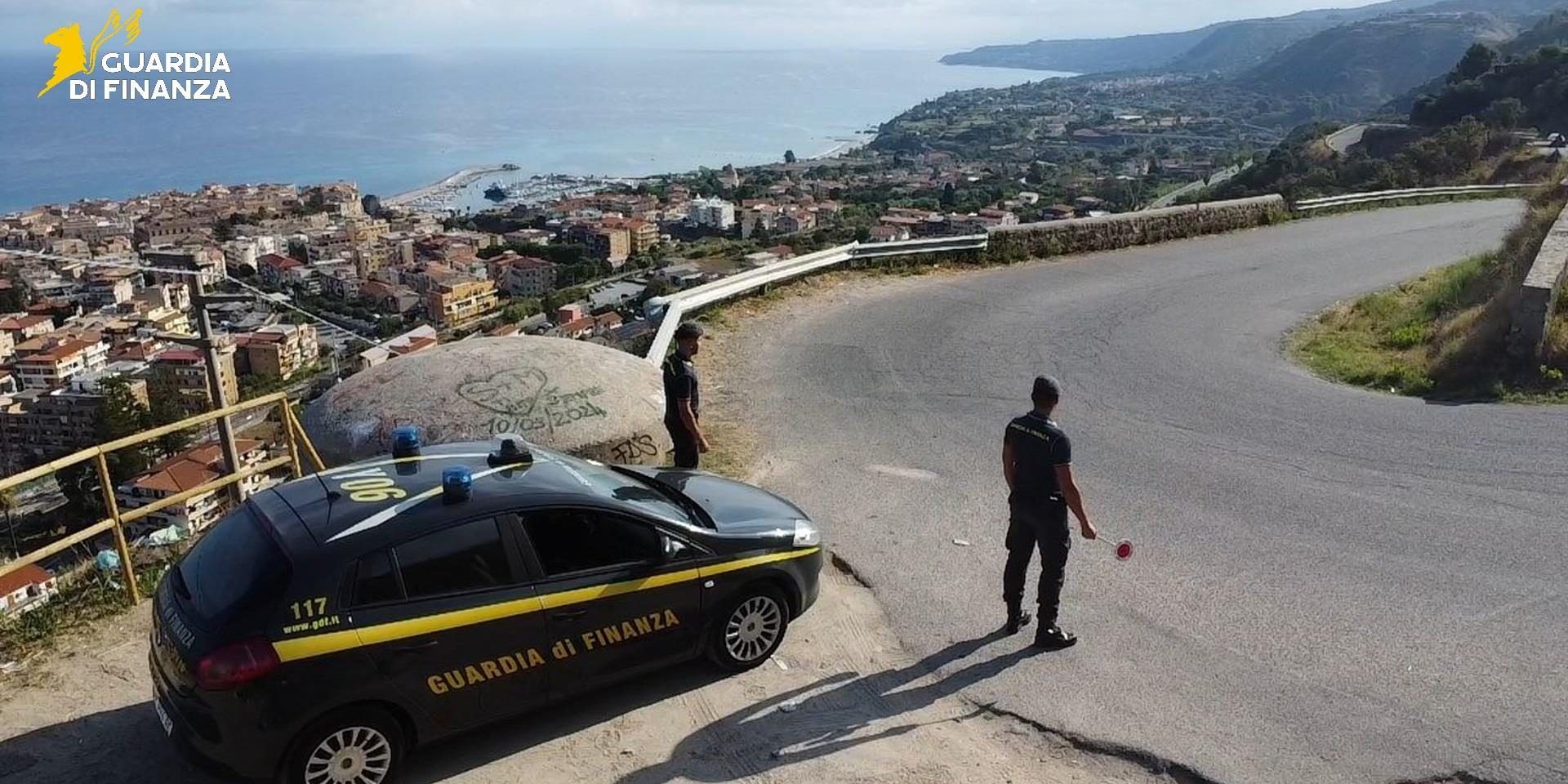 Estate, la Finanza di Vibo intensifica i controlli: oltre 280 verifiche fiscali e 120 multe stradali