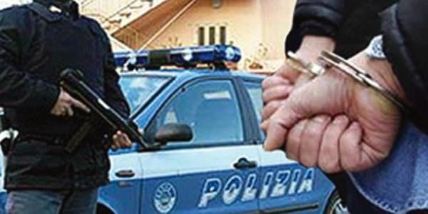 Ricettazione e resistenza a pubblico ufficiale, arrestati coniugi