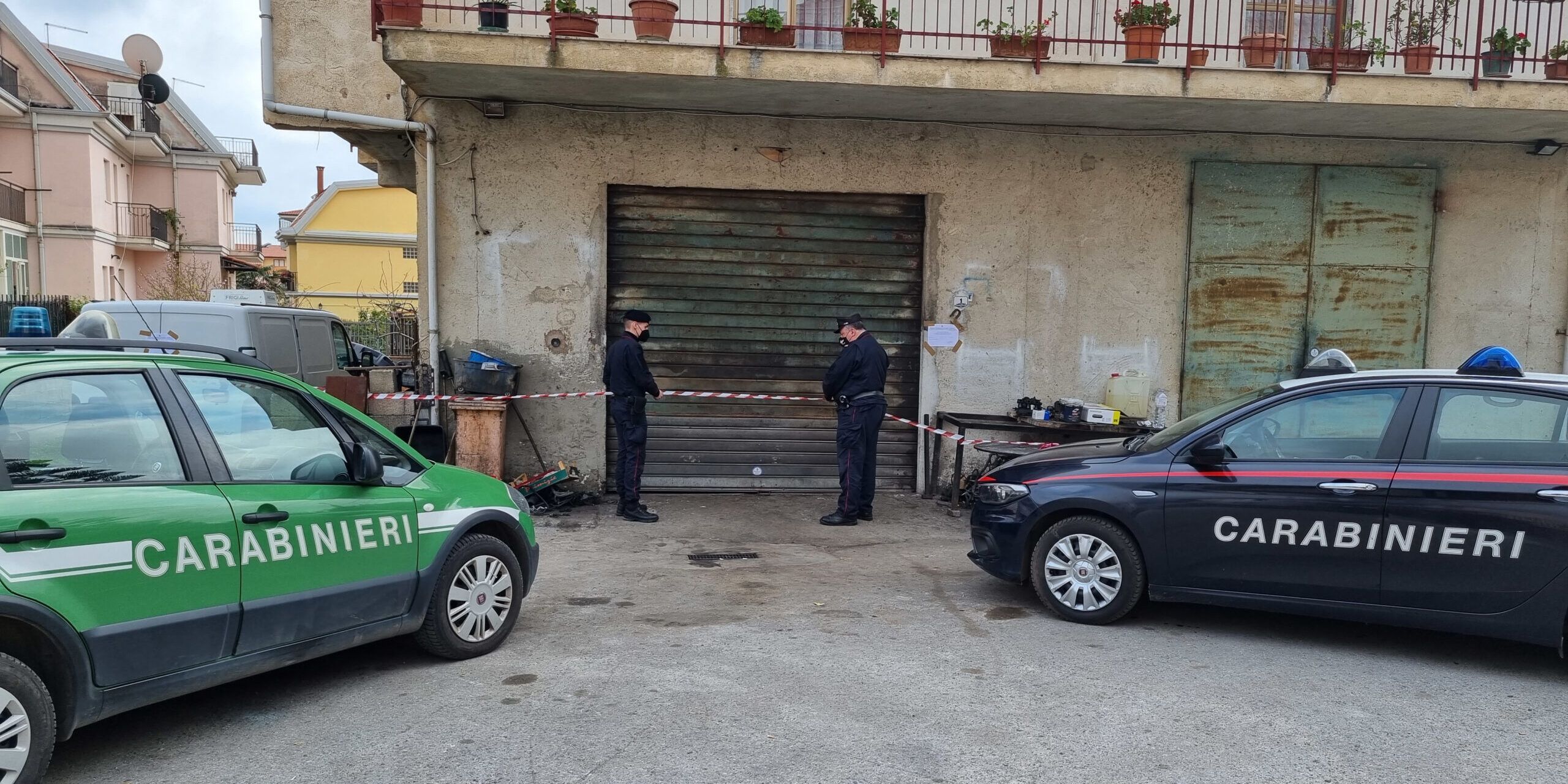 Lamezia, sequestrata autofficina completamente abusiva