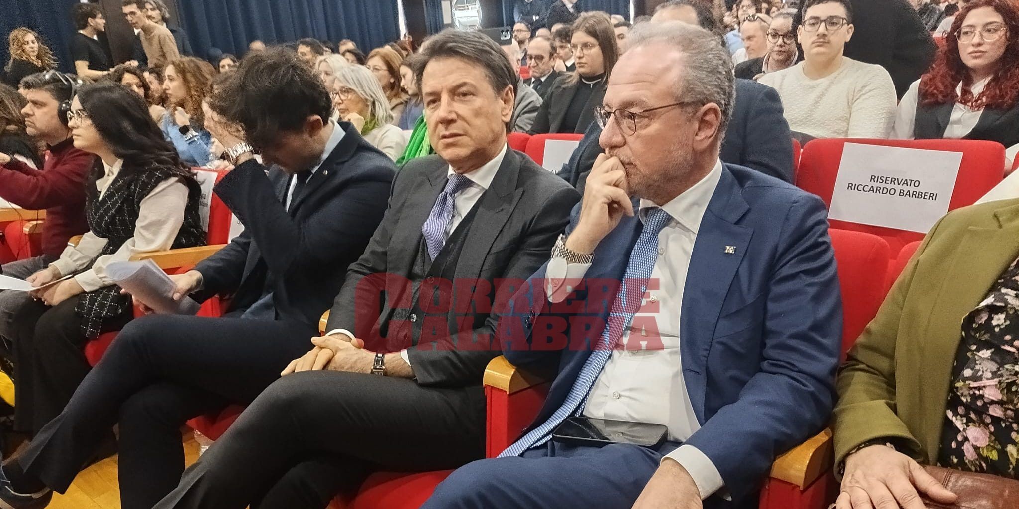 Conte all’Unical: «Meloni attacca le toghe ma tace sui dazi di Trump» – VIDEO