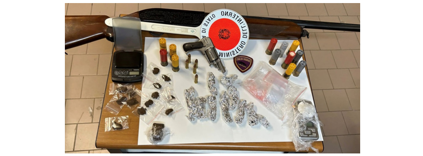 Armi e droga sequestrate in un condominio a Crotone
