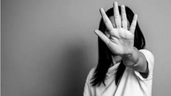 Sos del Centro Antiviolenza "Fabiana Luzzi": «Donne sole, la Calabria è bloccata»