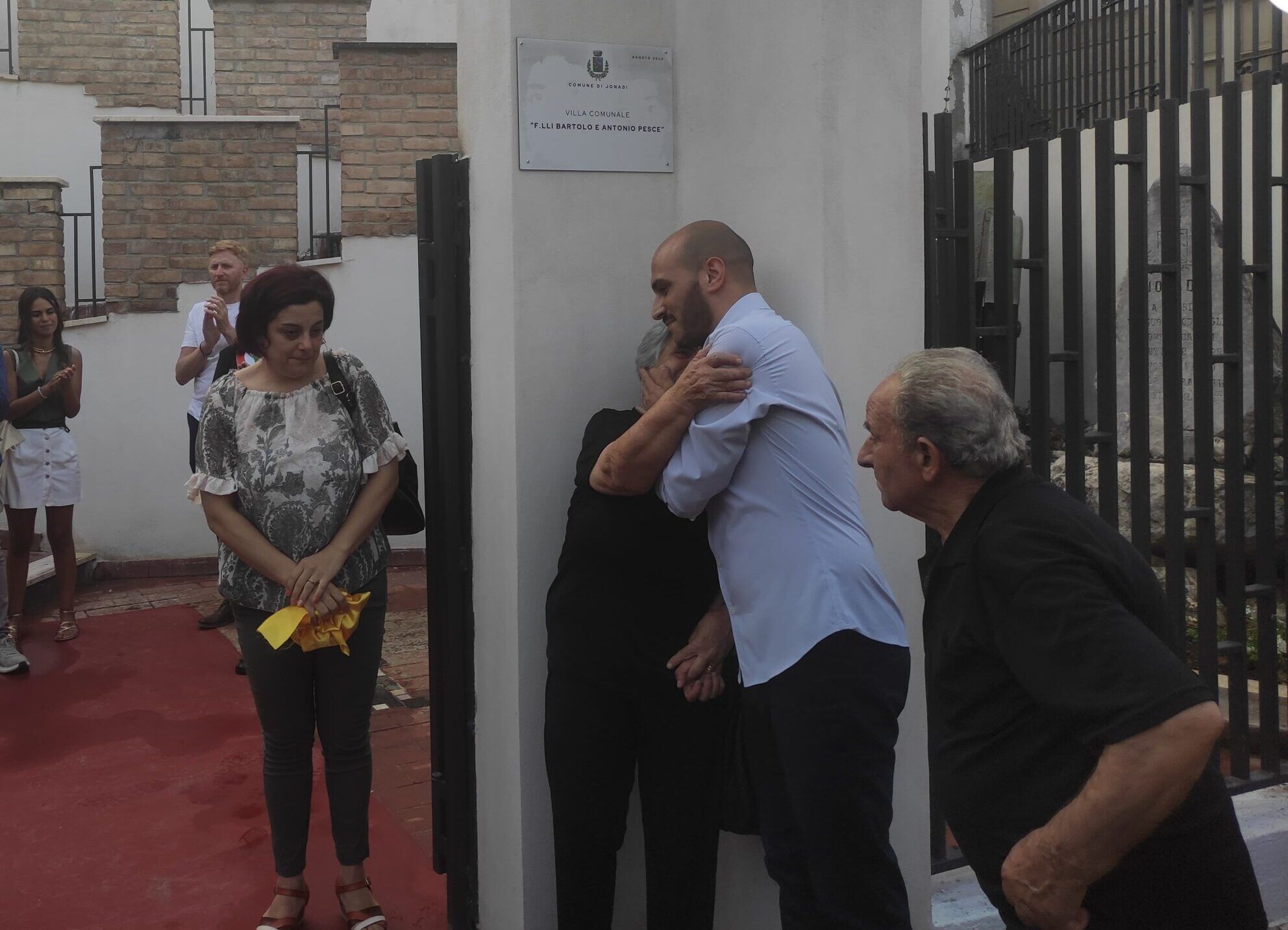 Il ricordo di Antonio e Bartolo Pesce, i due bambini uccisi dalla ‘ndrangheta nella strage di Pizzinni – FOTO