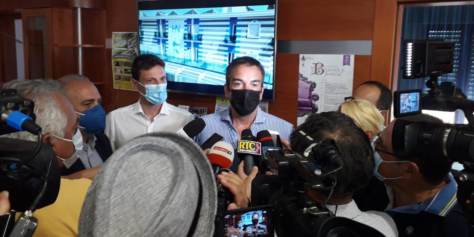 «Sulle liste userò le indicazioni dell’Antimafia. Eccezioni per l’abuso d’ufficio»