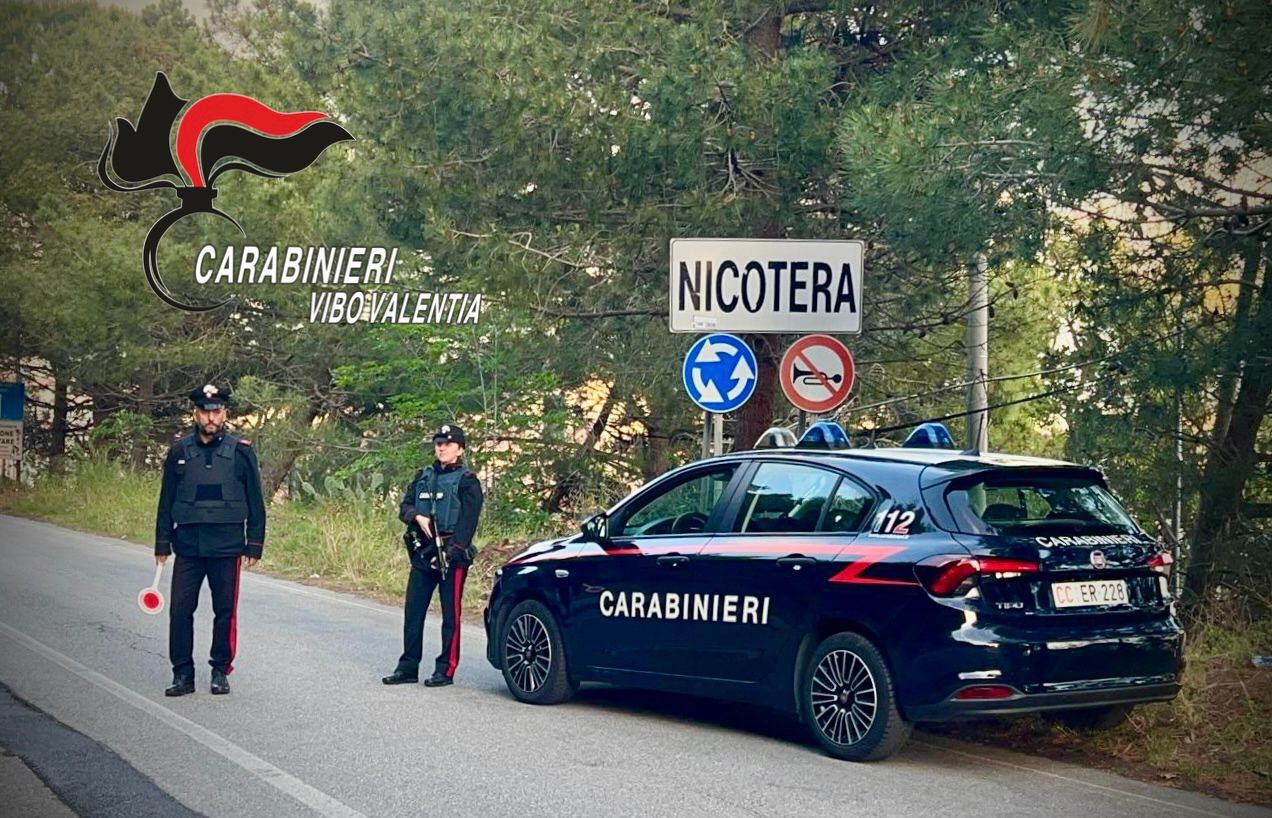 Nicotera, tentata estorsione e pestaggio in centro. Ai domiciliari con braccialetto elettronico