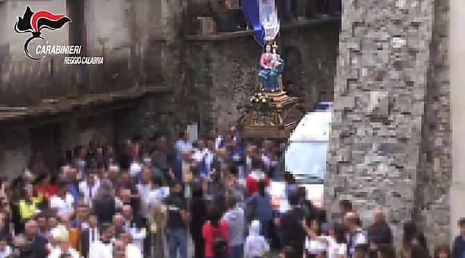 Inchini delle Madonne ai boss, dal Vaticano arriva una task-force