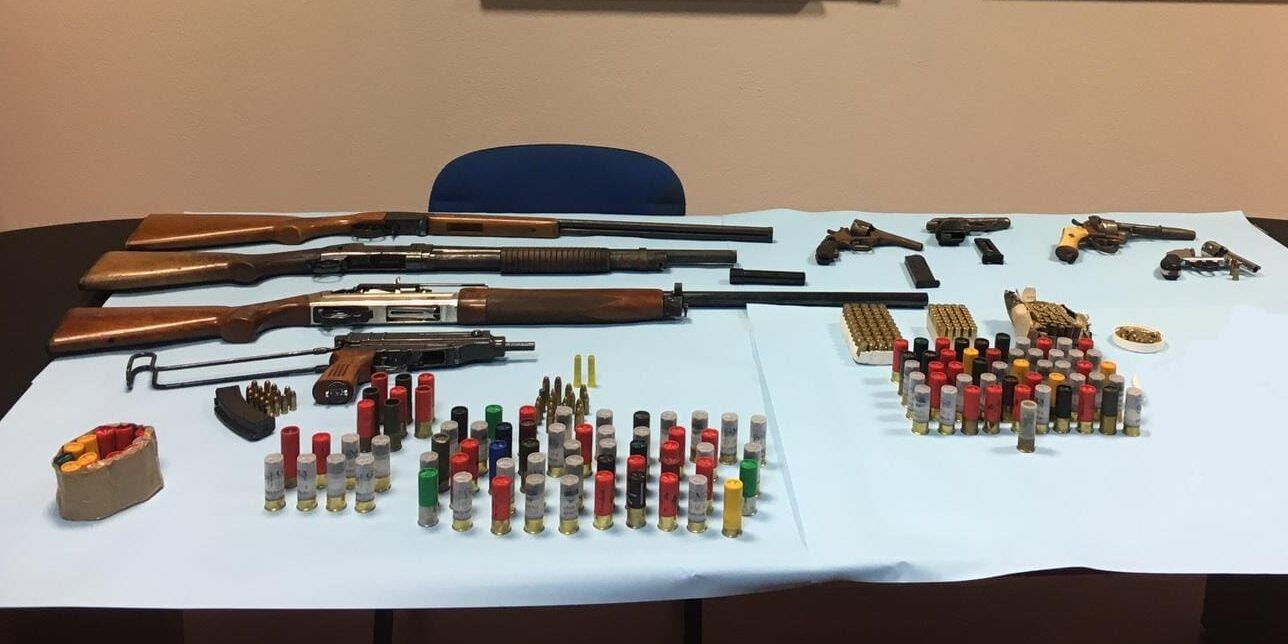 Corigliano Rossano, sequestrato un arsenale di armi pronte a fare fuoco
