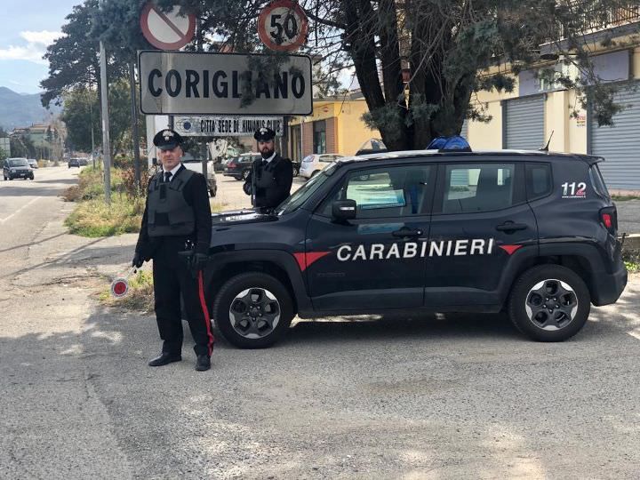 Torturano un disabile e pubblicano le gesta su Instagram: un arresto e tre denunce