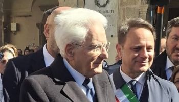Mattarella a Niscemi, applausi dei cittadini
