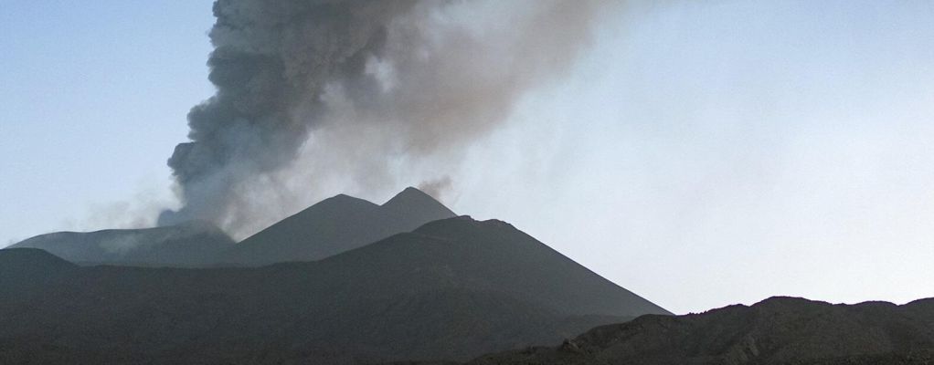 Nuova allerta rossa sull’Etna: nube di cenere alta 4 chilometri