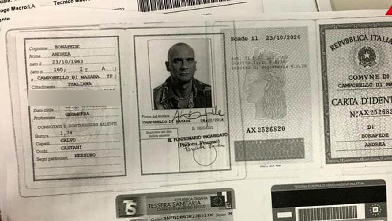 Messina Denaro rinuncia all’udienza. Bonafede resta in silenzio davanti al gip