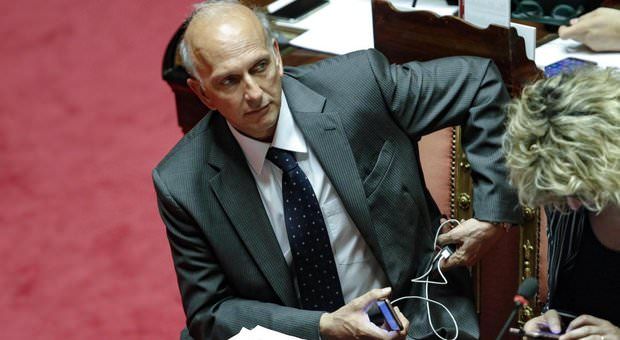 Cosenza, il taglio agli insegnanti arriva ai ministri Bussetti e Bonafede