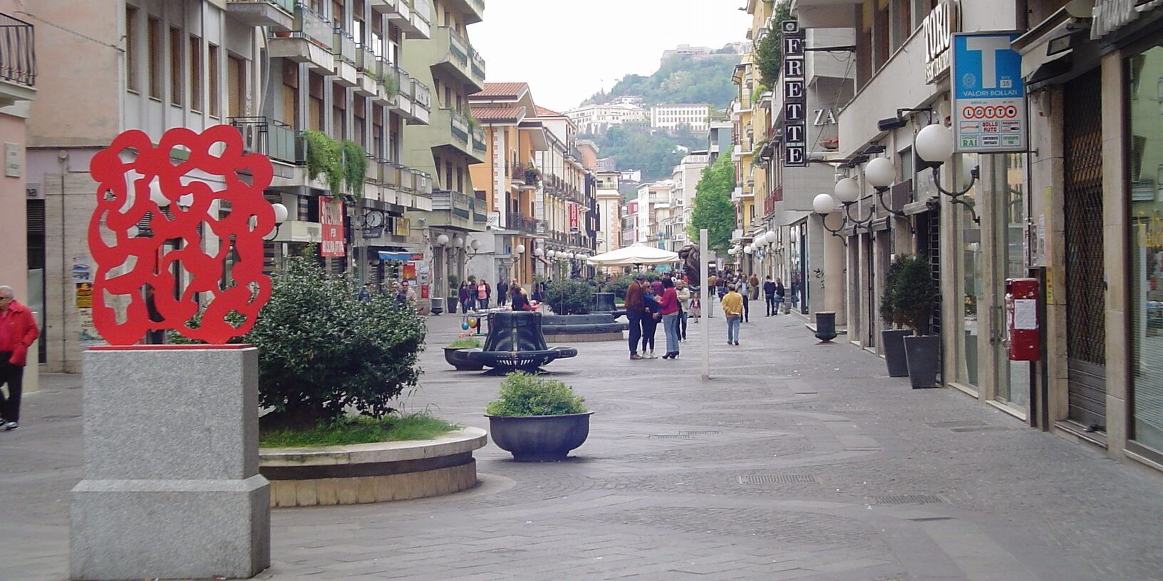 Cosenza, il 25 aprile sarà inaugurata la statua di Sepe dedicata a Mancini